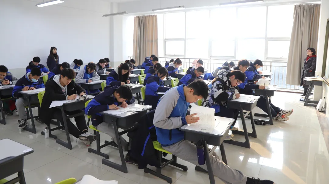策马扬鞭，只争朝夕 | 恒德学子迎来期末考试
