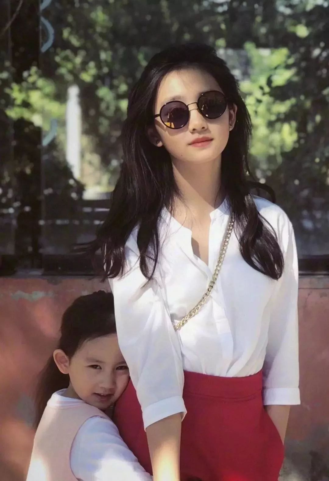 黄磊女儿被骂上热搜：13岁就染发，像什么样子？