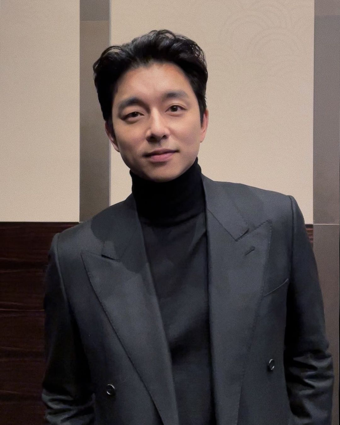 盘点10位韩国男星留胡子vs不留胡子对比,你觉得谁最适合?