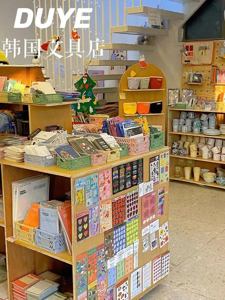 学生党必看！文具店装修效果图大全，省钱又出片