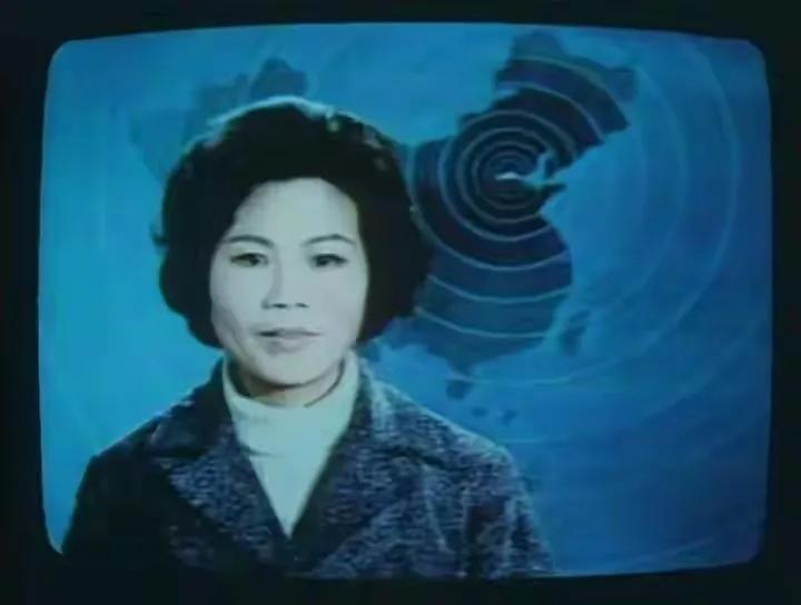 刑质斌：央视播音33年，和丈夫相守48年，搭档罗京去世后离职