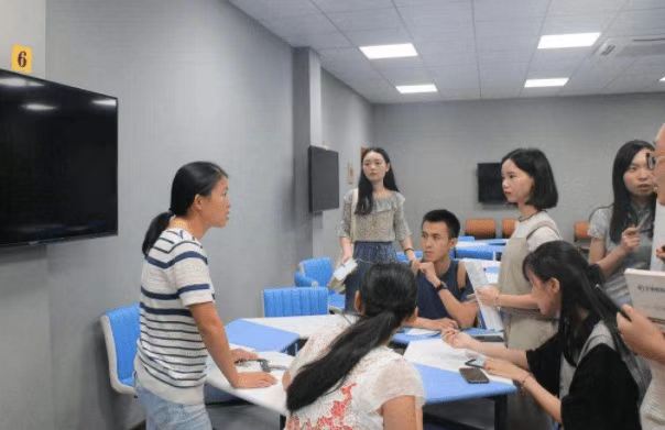 网传消息，2023年初中生将按分配上高中？不中考分流了吗？