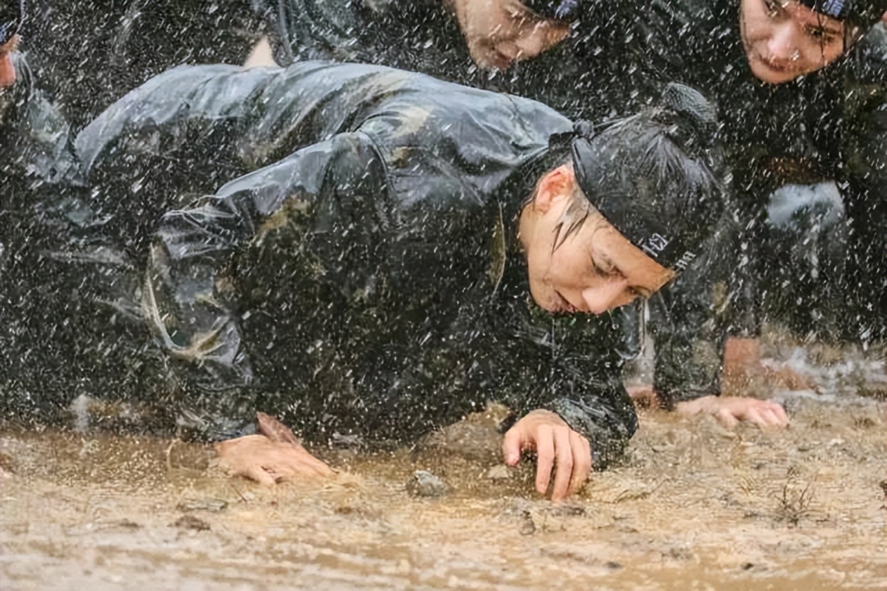 “天山”出大美人，10位新疆女明星，个个盘正条顺，美得各有千秋