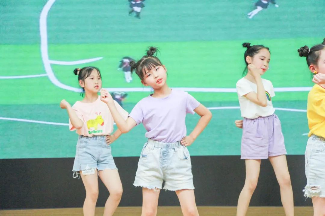 花田花绽，阅读悦心｜双流区黄甲小学举行读书节之阅读表演赛