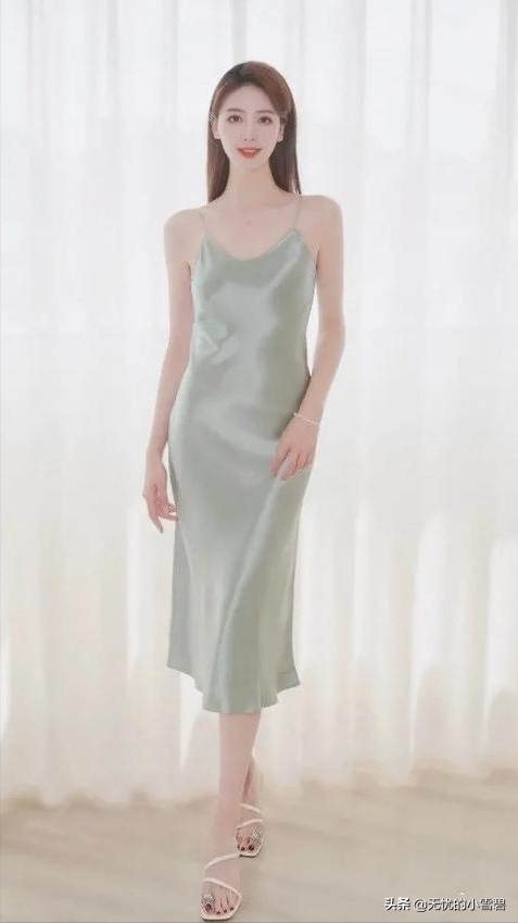 新一代的央视女神李丹儿，她是主持界的颜值天花板