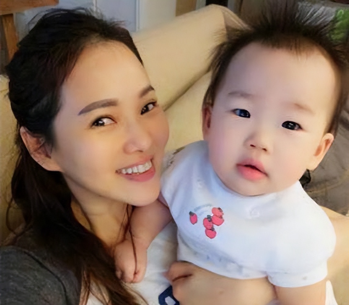 演员潘雨辰，失败的婚姻让我终身难忘，和女儿相依为命很幸福