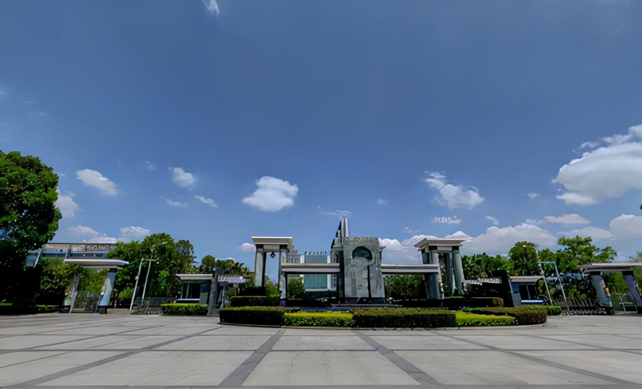 我国有1所性价比高的大学，四年学费私人给，毕业有机会进入国企