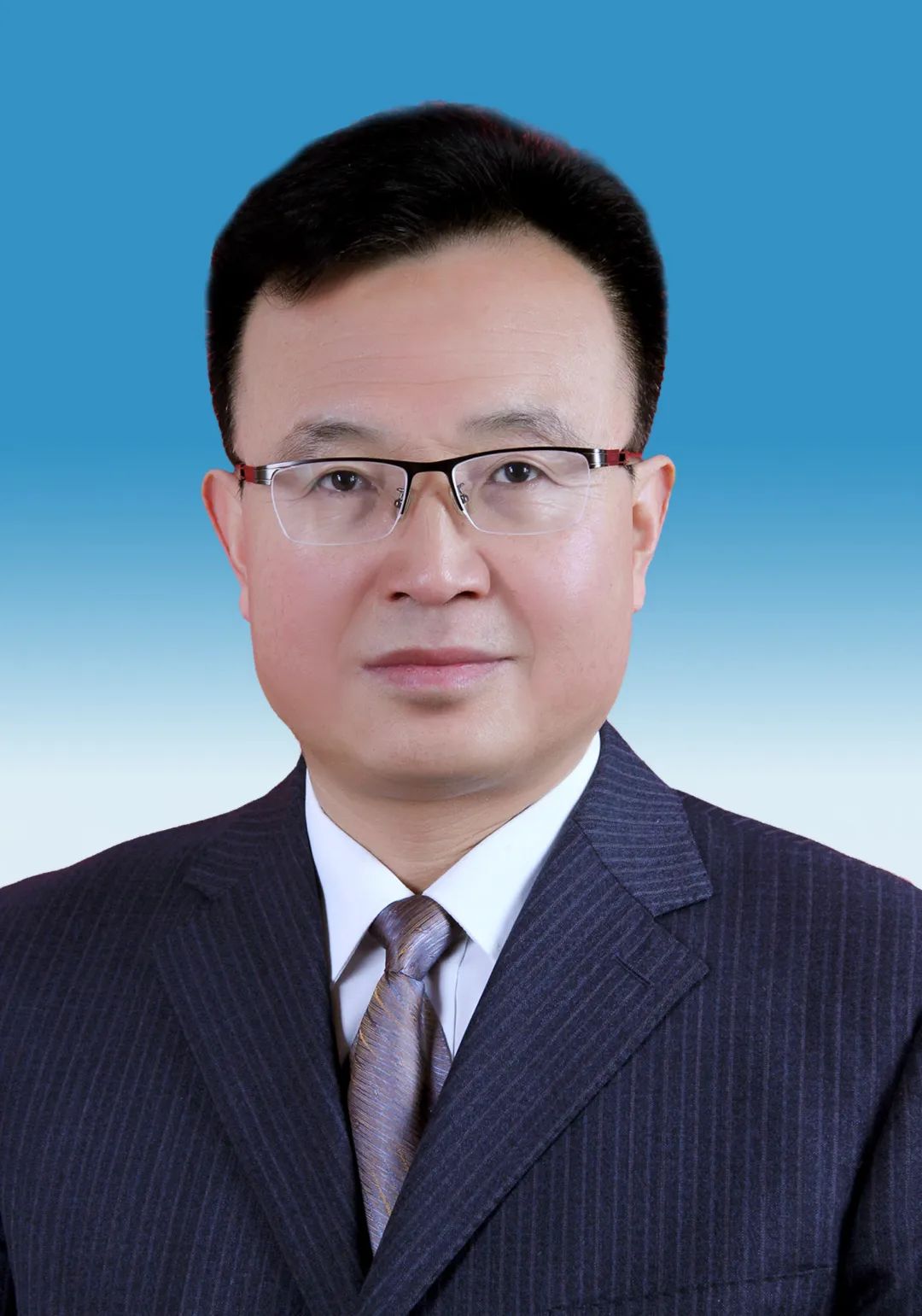 高晶华男,汉族,1967年7月生,大学,工商管理硕士,农业推广硕士,中共