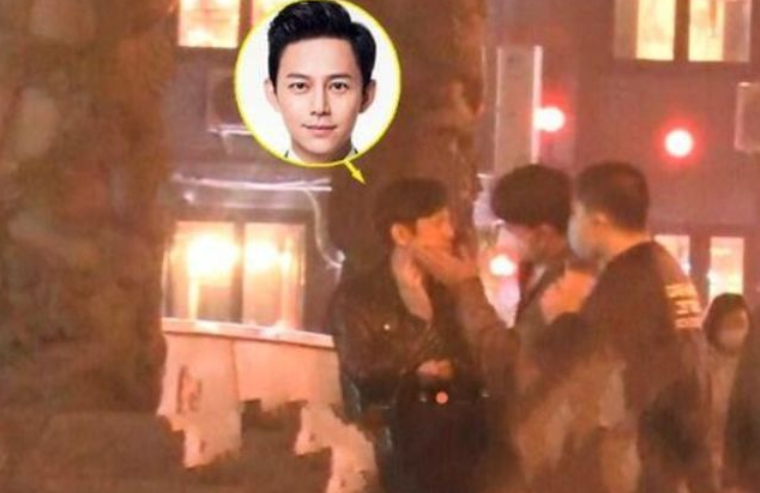 48岁的何炅，也走到了今天