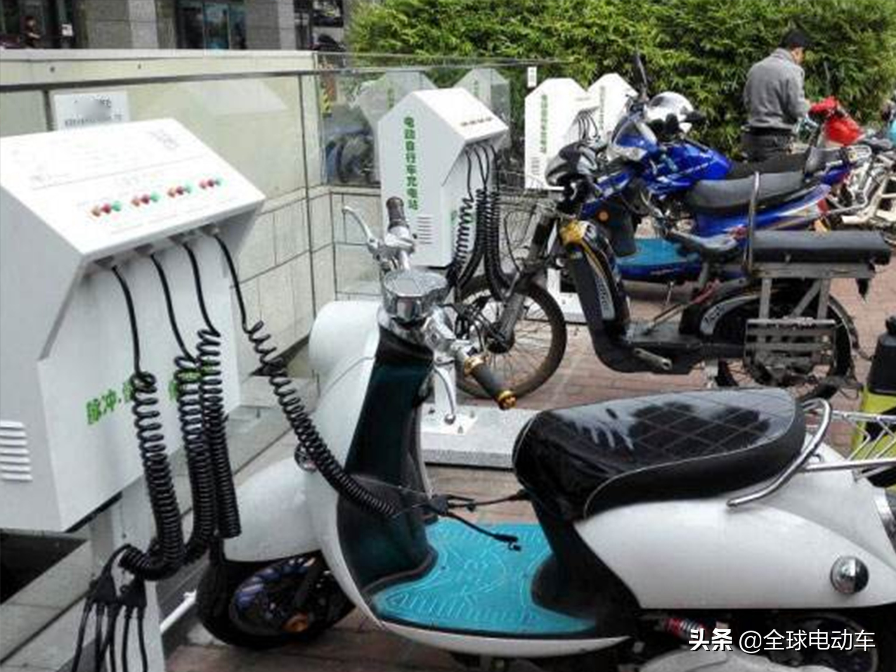 放久的电瓶如何恢复充电（四个小妙招让放久电瓶恢复充电）