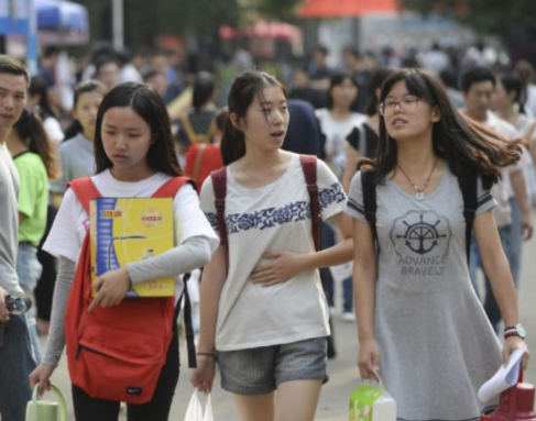 大学里的“私下交易”，不少学生见怪不怪，但家长老师还不清楚