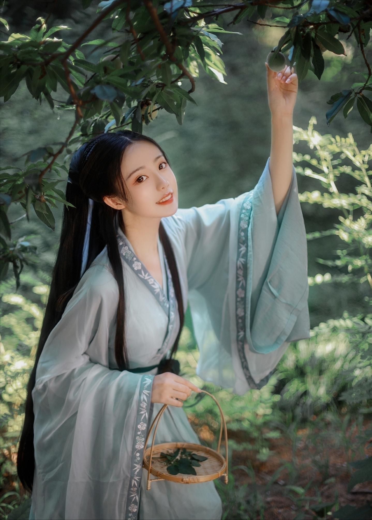 十二位让人一眼倾心的古风汉服美人，实在太漂亮