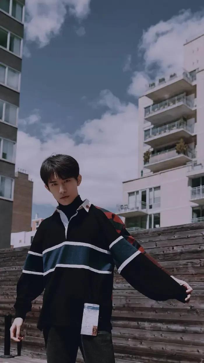 易烊千玺高清壁纸，每一张都好帅