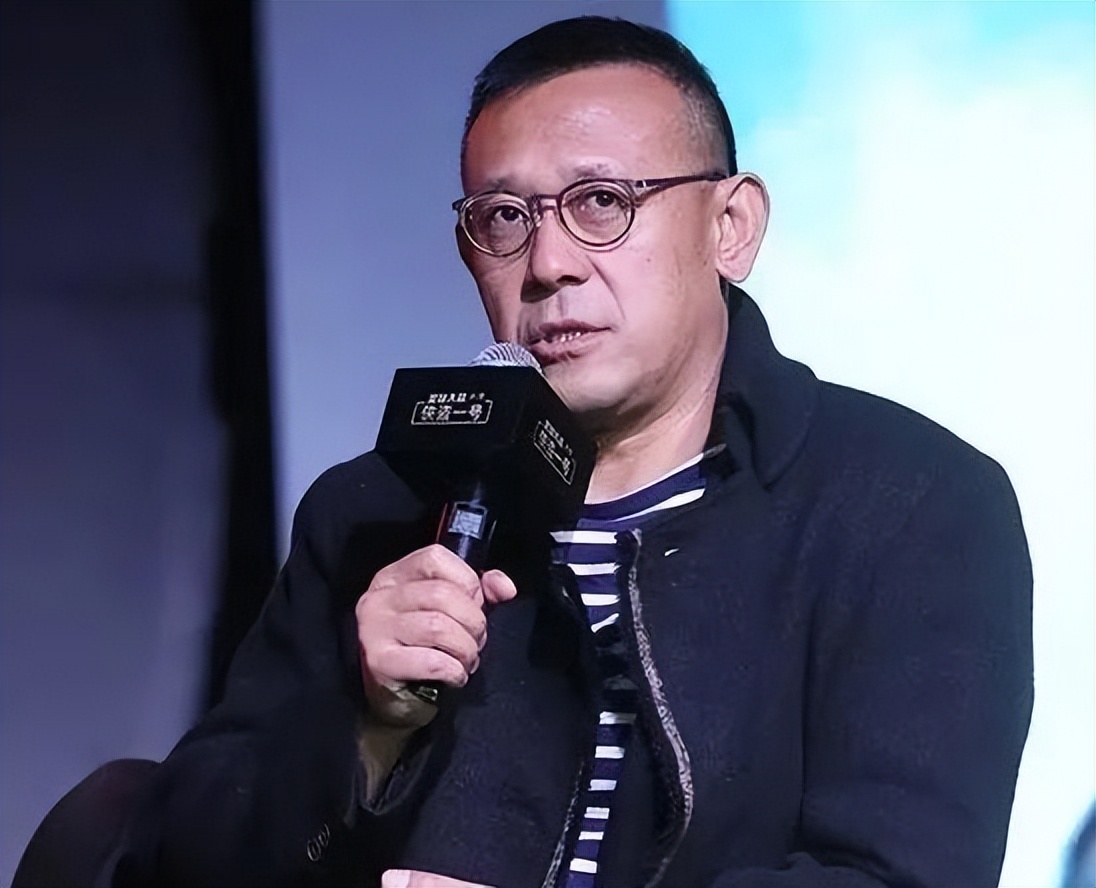 父亲是歪瓜裂枣，女儿却貌美如花？这10位星二代的长相好奇妙