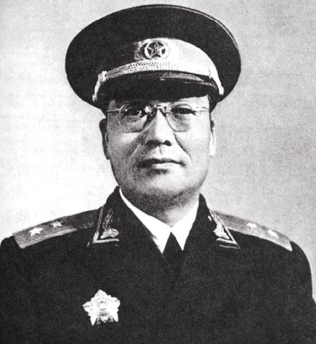 粟裕率主力向北进攻，却往西边架浮桥，毛泽东急电：是不是搞错了