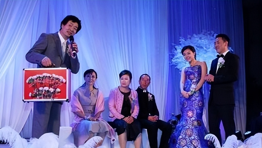 “感动中国人物”濮存昕：好人没好报？69岁照顾母亲至今不敢老去