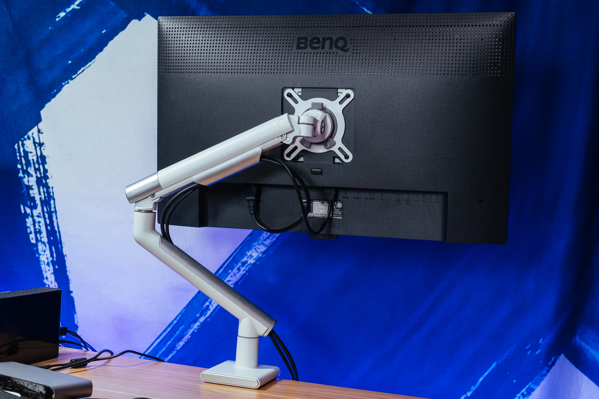 简洁条理，如何布置自己的办公桌面：轻办公好物分享