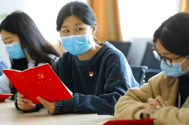 2022中国烟草公开招聘，年薪达到六位数，4类学生更有优势