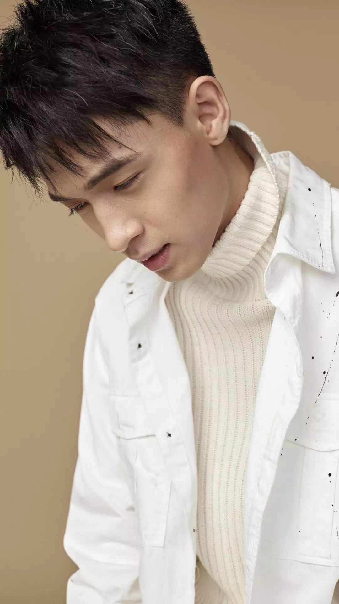 精选男明星壁纸合集｜秦霄贤｜白敬亭｜胡歌｜车银优｜陈立农