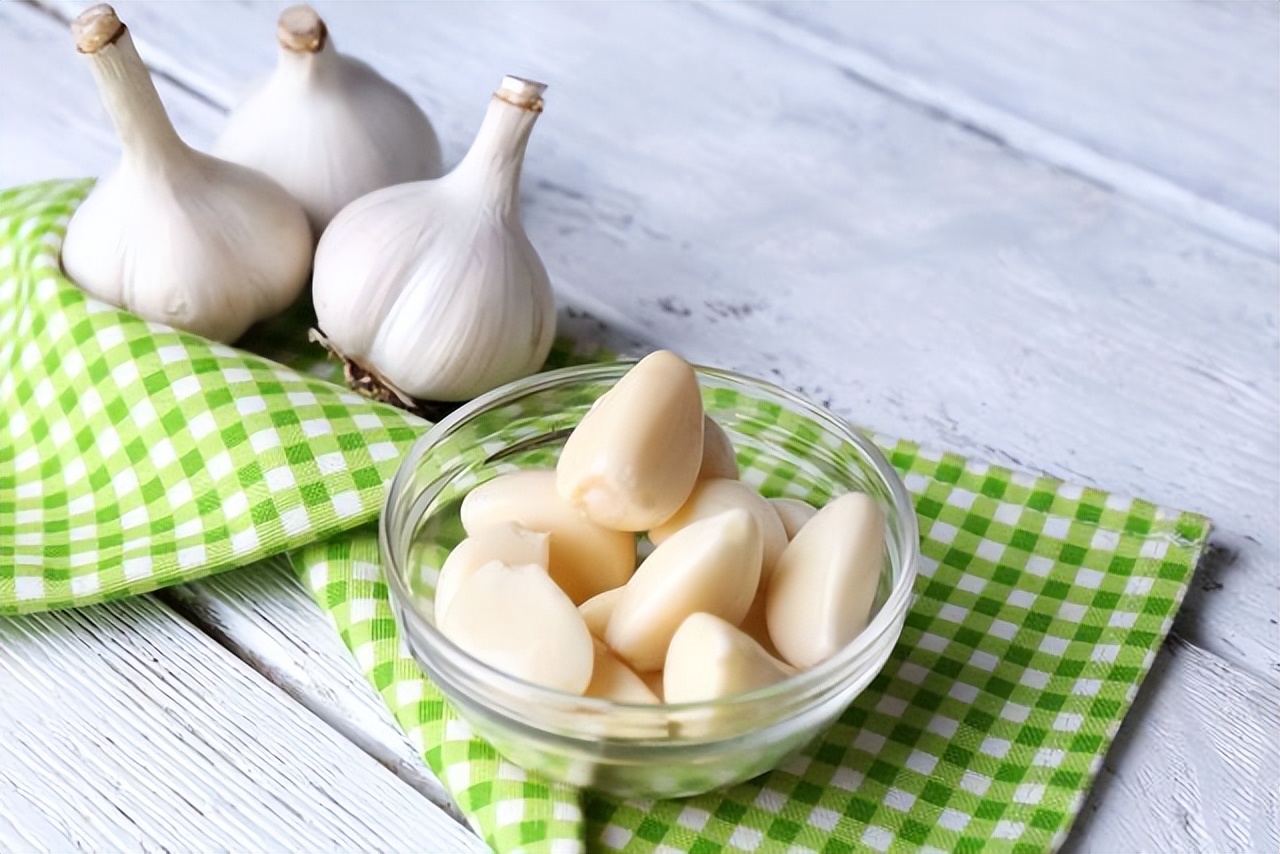 经常吃大蒜的人，或许会收获这8个好处，建议了解一下