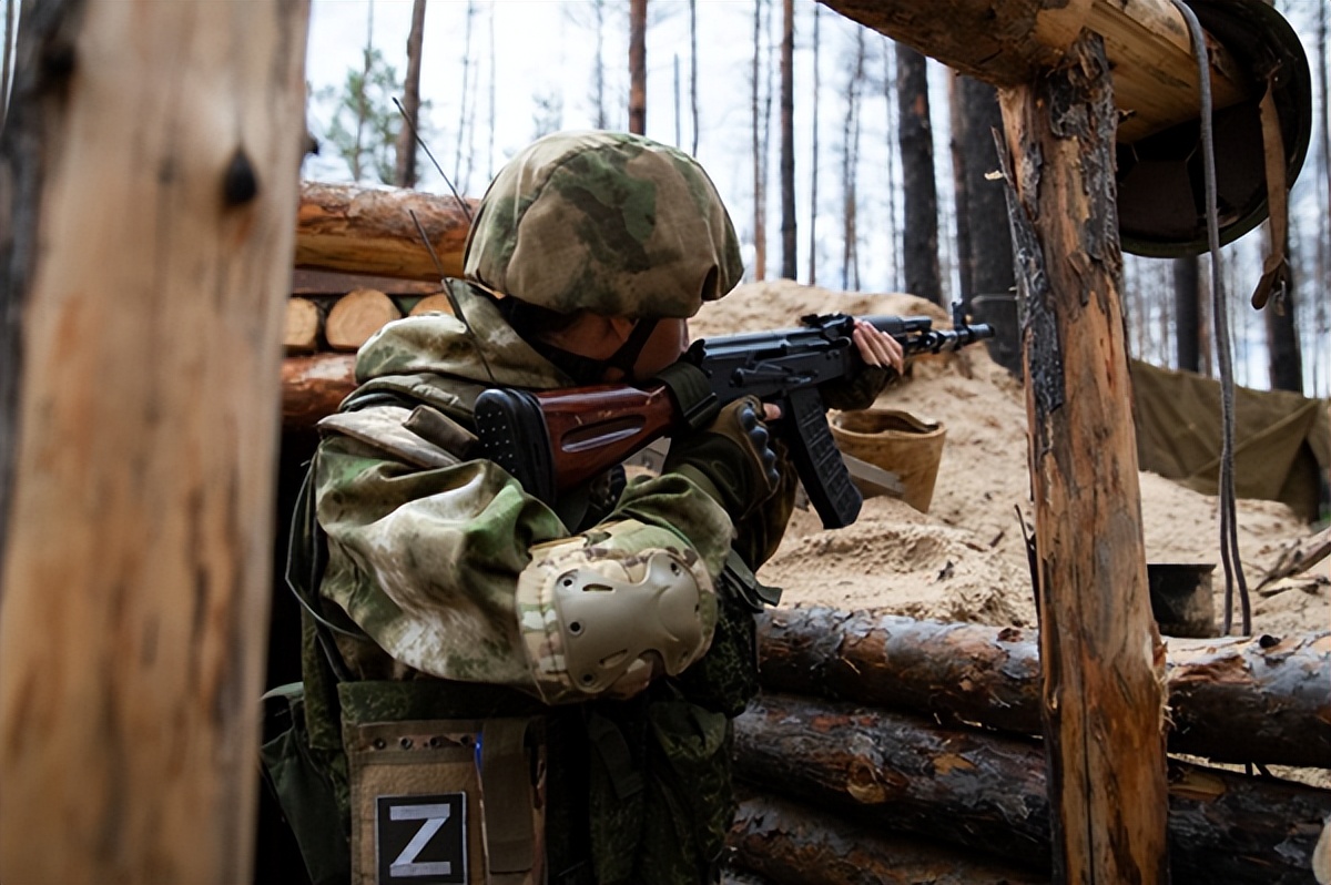 ���ھ��ƾ�䣬���ӽ����Ƹ����������һ�ڷ�Ͷ���Ͳ���������