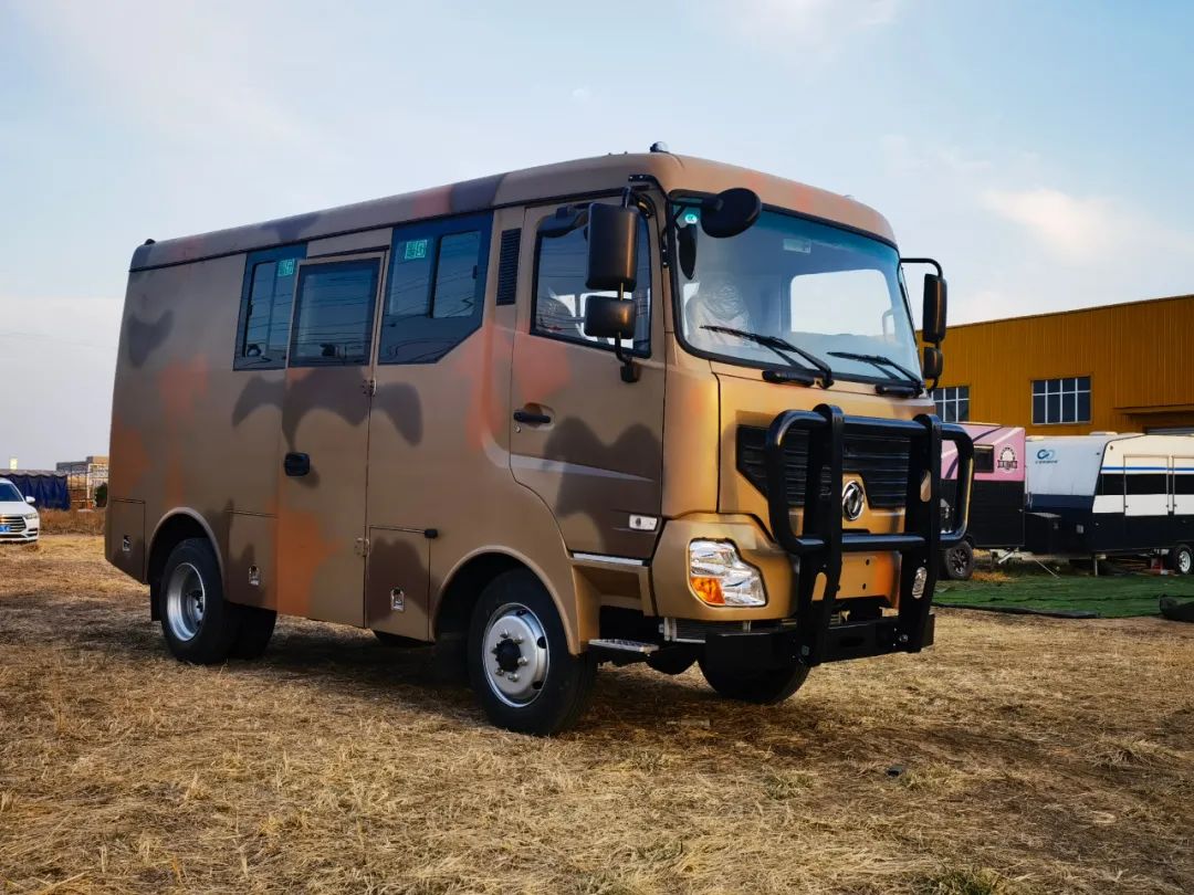 B型房车竟然能有那么大的空间，并且还配有四驱系统，24V双发电机