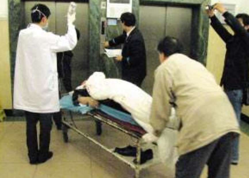 2014年，山东女婴体内“长”16根钢针，得知报警后舅妈服药自杀