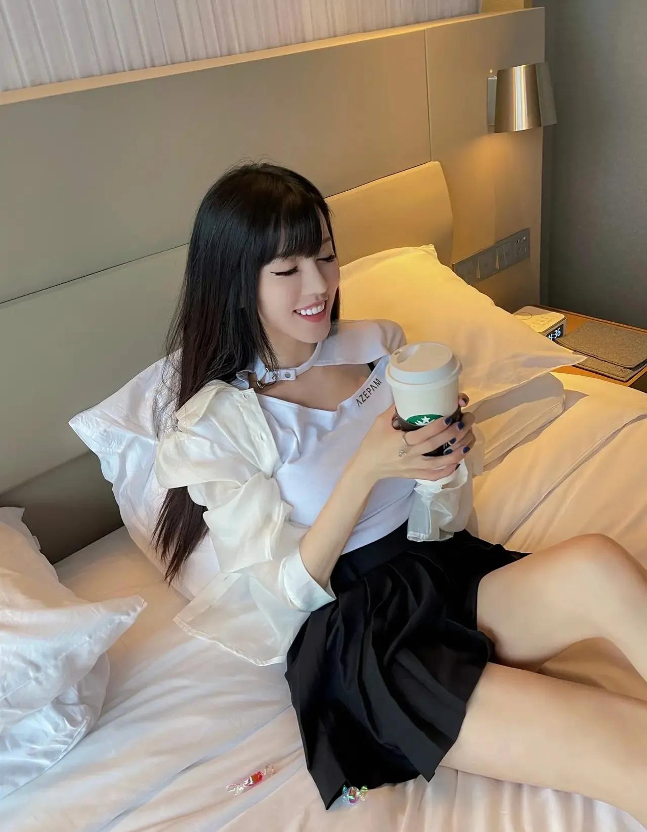 by2整容前后素颜惊呆众人 双胞胎女团by2否认整容图片