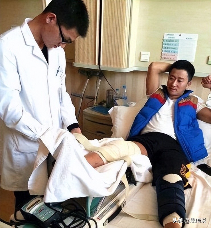 俞灏明的脸、谢霆锋的手、成龙全身是伤，辉煌背后是血泪