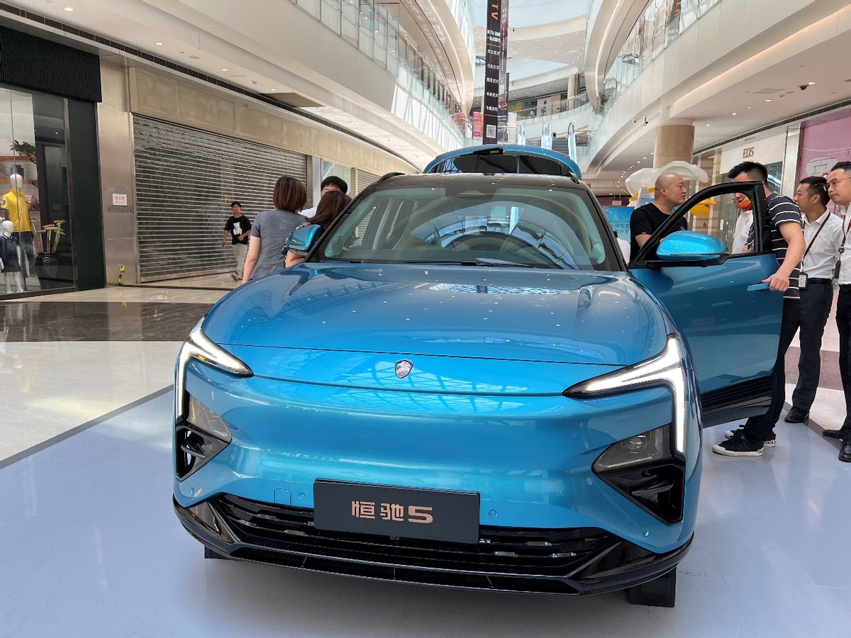 恒馳5重慶展車就位，本月底可進(jìn)行試駕