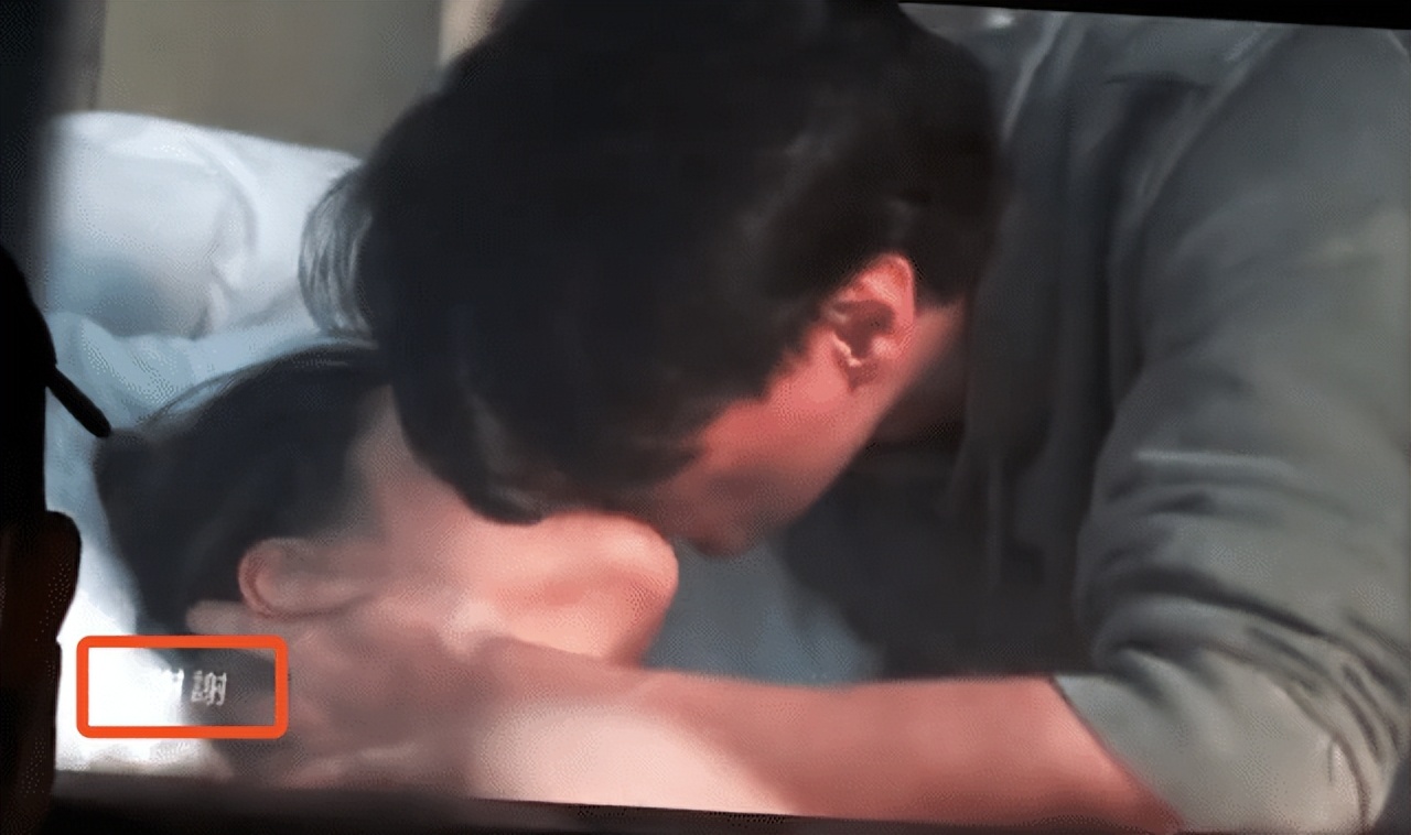 Ella为儿子庆祝5岁生日，亲吻孩子母爱爆棚，劲宝比心画风喜感