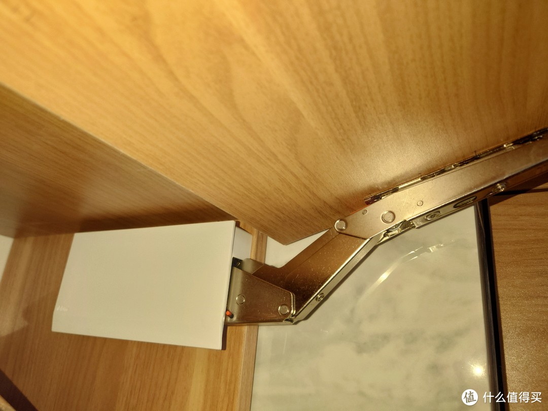 用铝型材打造橱柜——工业型材X板式家具的跨系统装配