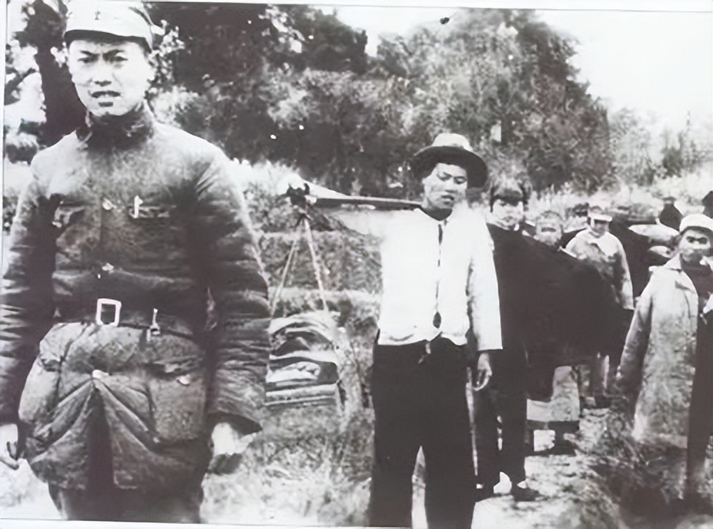 54年李先念向毛主席提出一请求，主席：你真是一见面就给我出难题