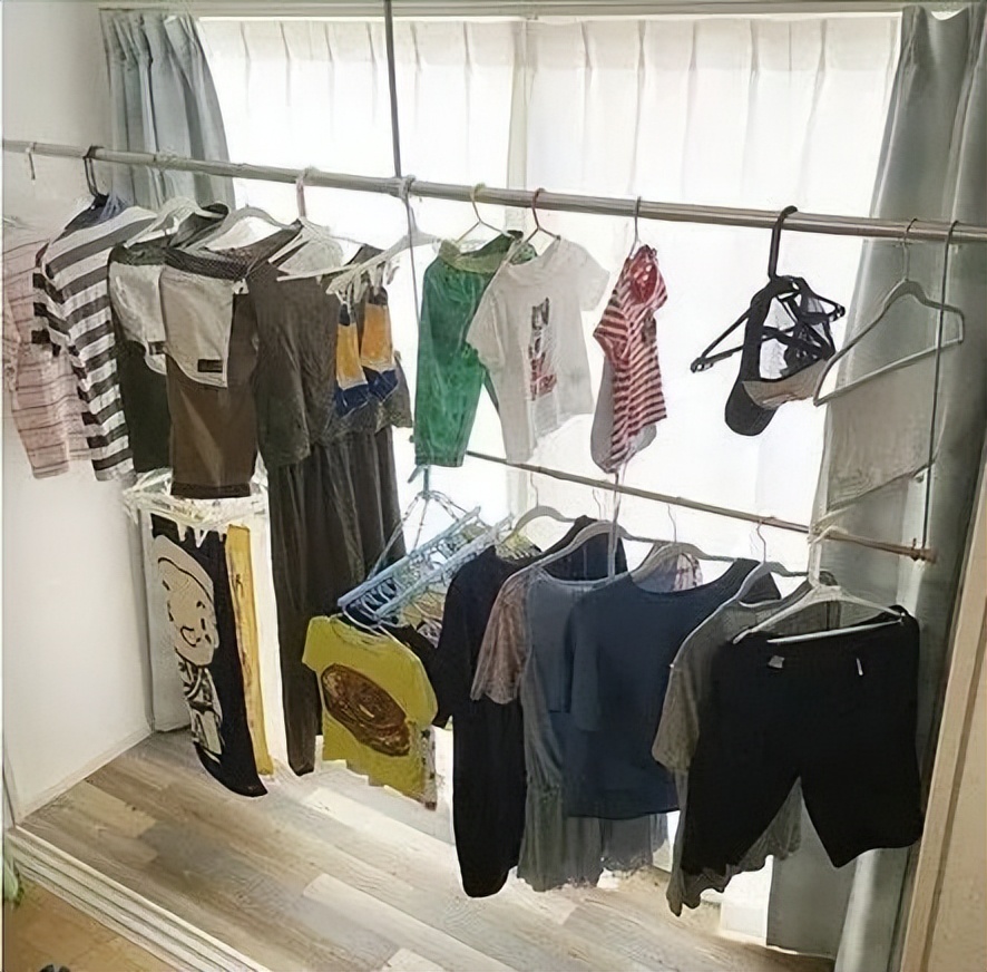 你家的卧室阳台只是用来晾衣服吗？可真浪费！看看别人的设计吧