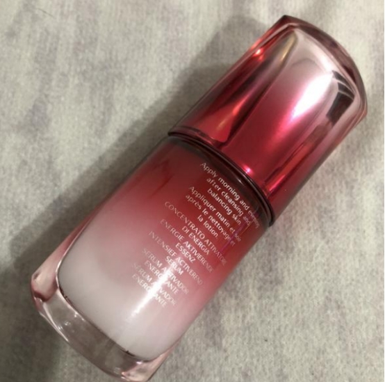 女人想要皮肤更好，盘点5款好用的抗老护肤品，轻松养出好肌肤