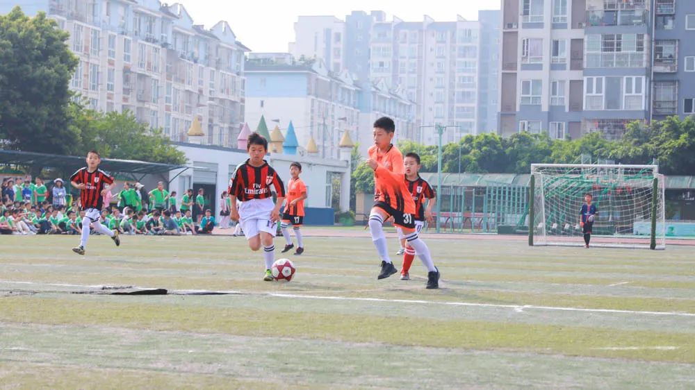 双流区迎春小学举行第七届校园足球班级联赛暨啦啦操比赛颁奖仪式