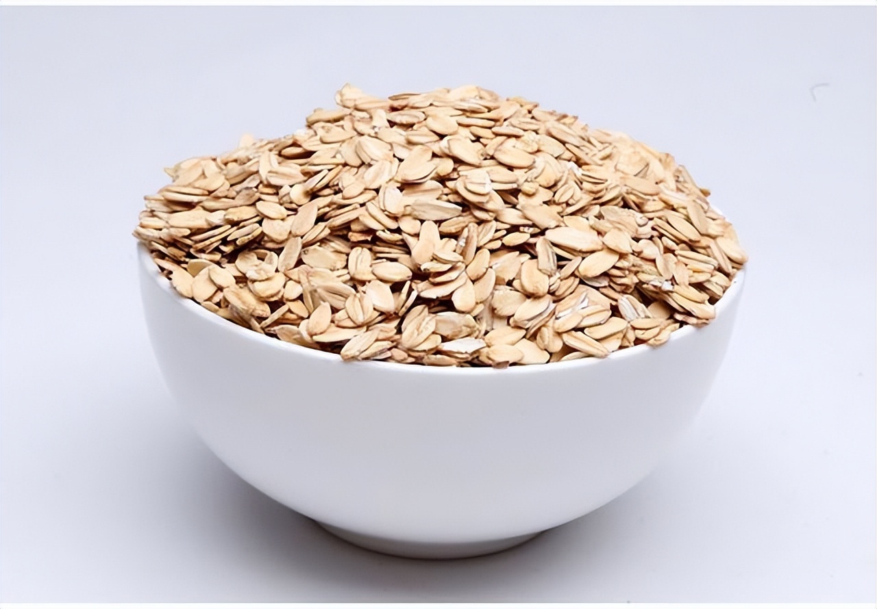 多走路有助降血脂？医生：4种食物的降脂效果，可能比走路还好