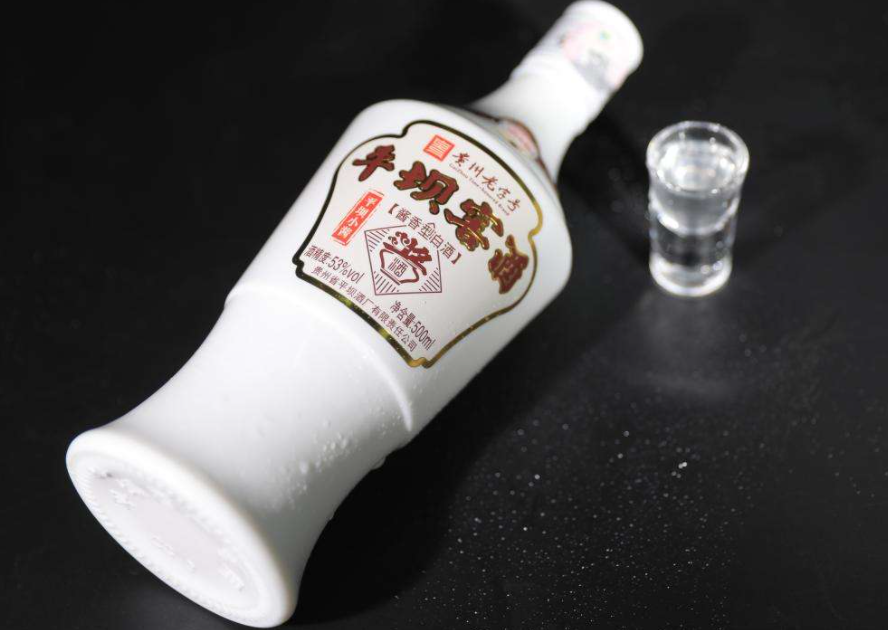 想喝粮食酒买不起茅台的，4款良心酒建议家里常备点，长辈都爱喝