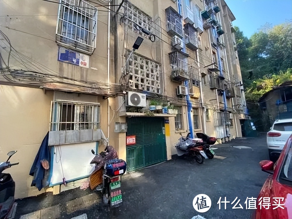 一居改两居装修案例：空间巧变，实用与美观兼具