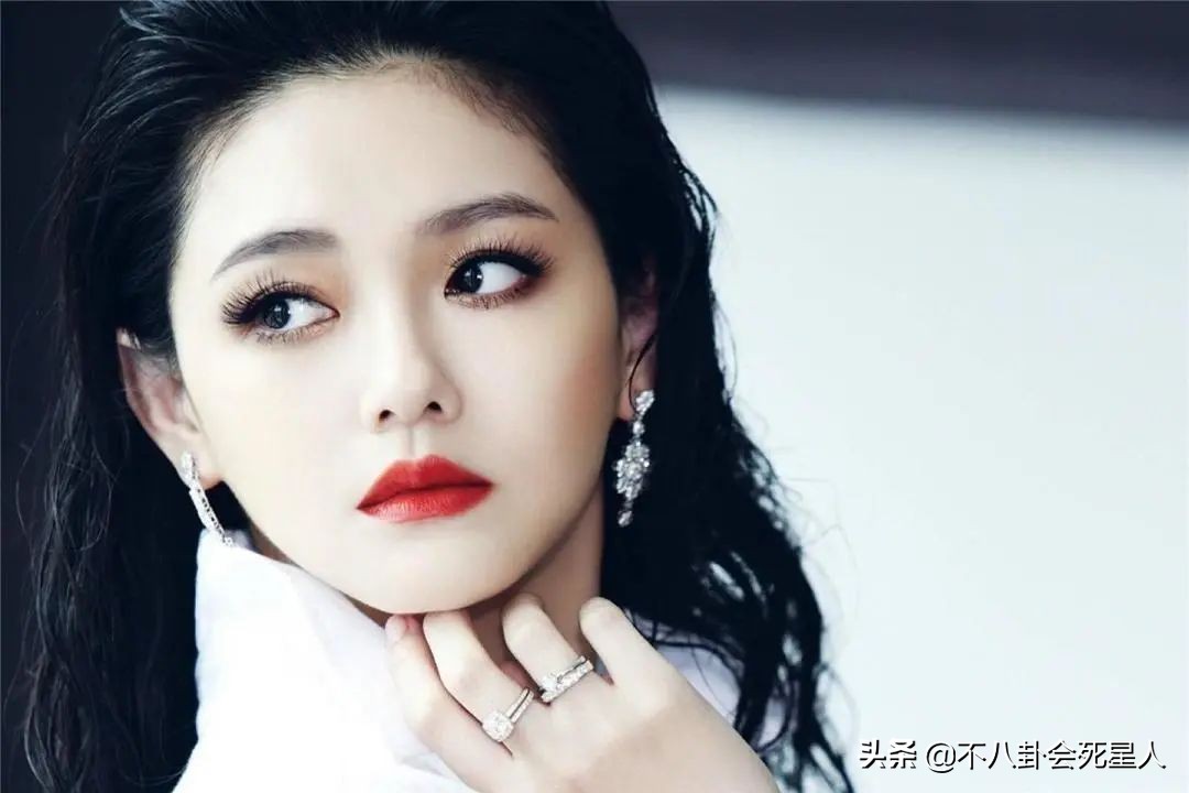 “用话题博眼球,还要一脸无辜”,这5位女星让观众嫌弃