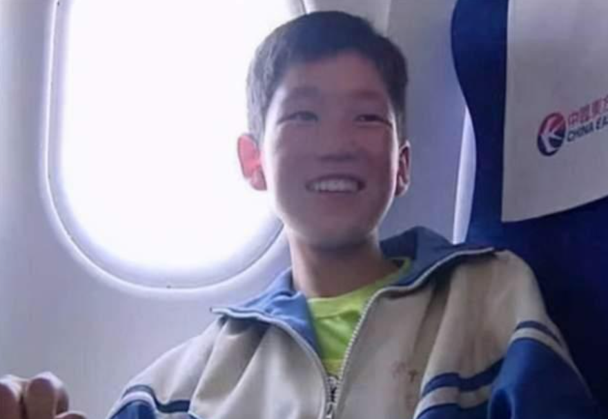 农村娃高占喜：赢了“富人游戏”，理科第一考上国防生走出大山