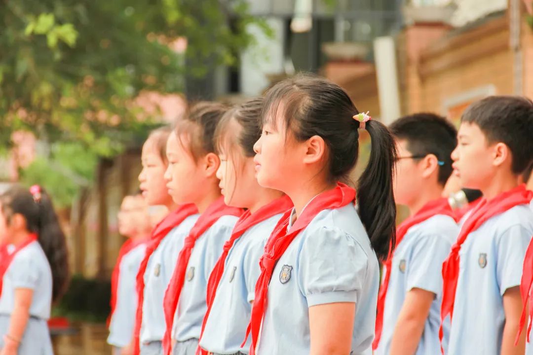 筑梦AI 智竞未来｜成都市双流区九江小学举行国旗主题活动