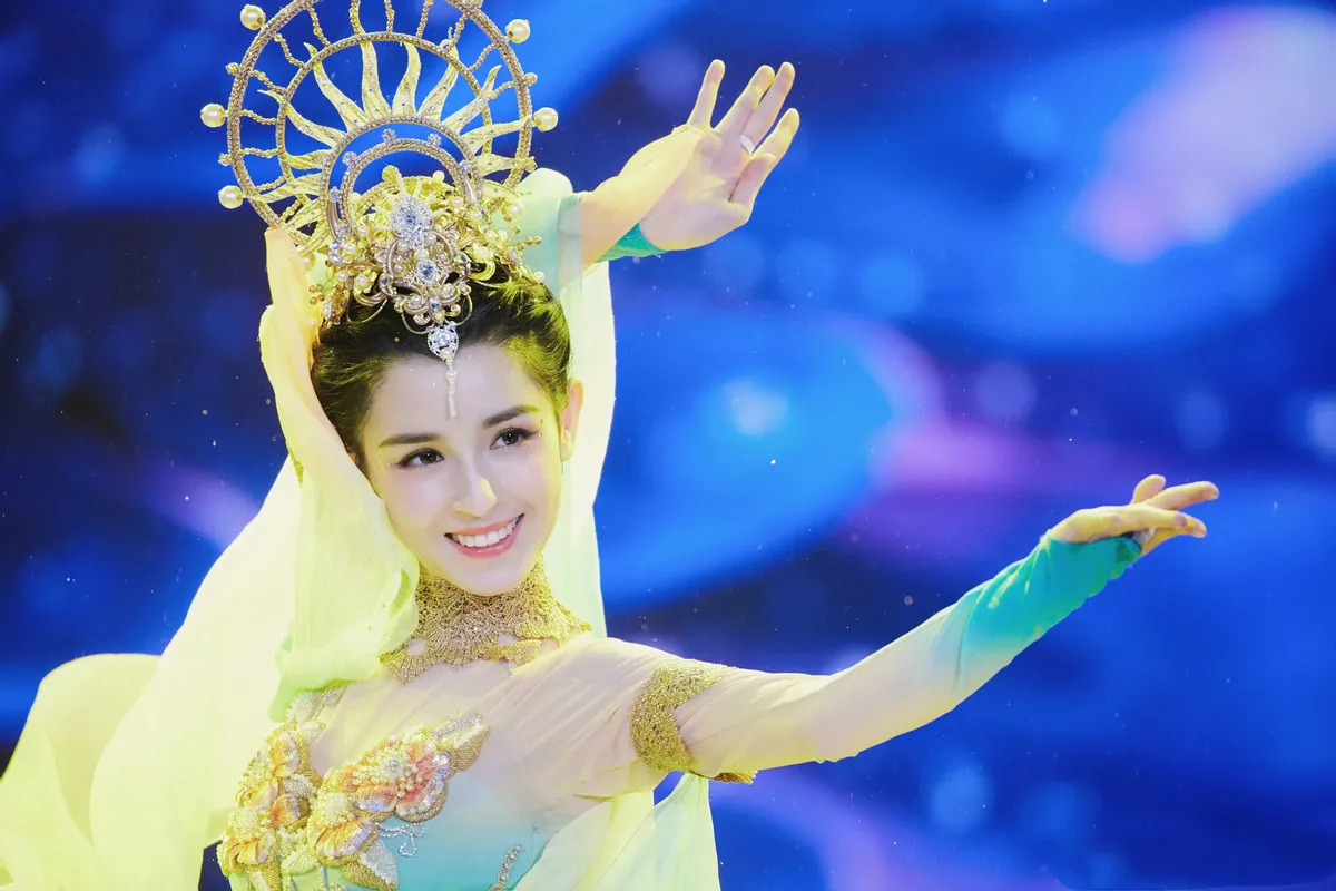 “天山”出大美人,10位新疆女明星,个个盘正条顺,美得各有千秋