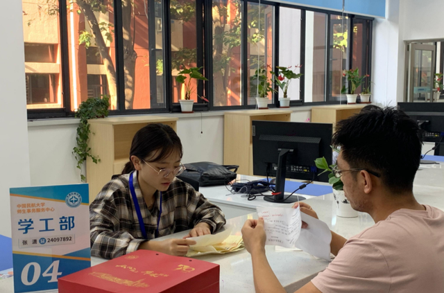 00后大学生出现怪象，变得越来越“佛系”，不参加学生会和社团