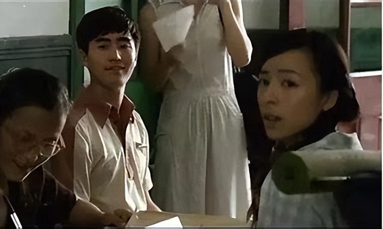 都说虎父无犬子，下面这四对明星父子你都认识吗？