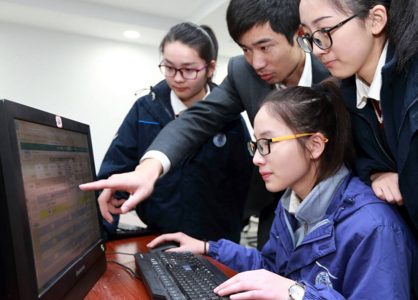 大学中“有钱途”的专业，就业前景十分可观，月薪让人羡慕不已