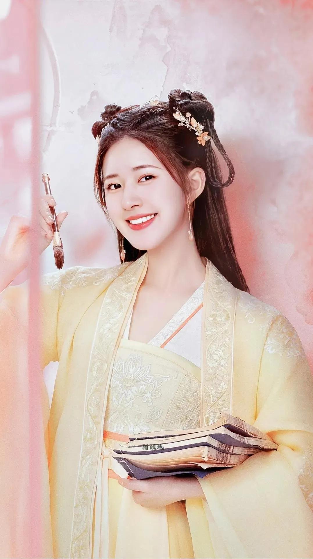 赵露思和袁冰妍的古装造型，谁更美