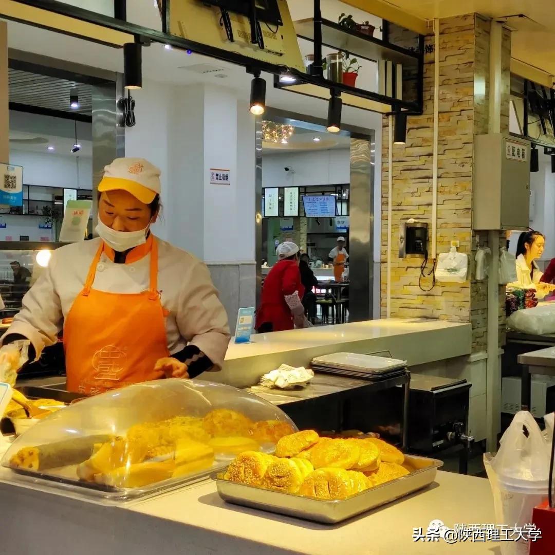 疫情封校中的后勤、安保工作纪实