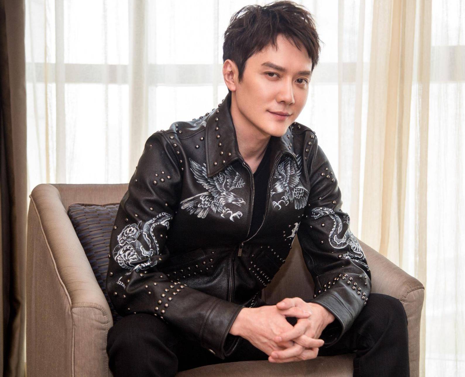 男星衣品—冯绍峰（一）