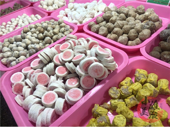 爱吃火锅的要留意，火锅丸子到底是什么做的？看完偷偷放下了筷子